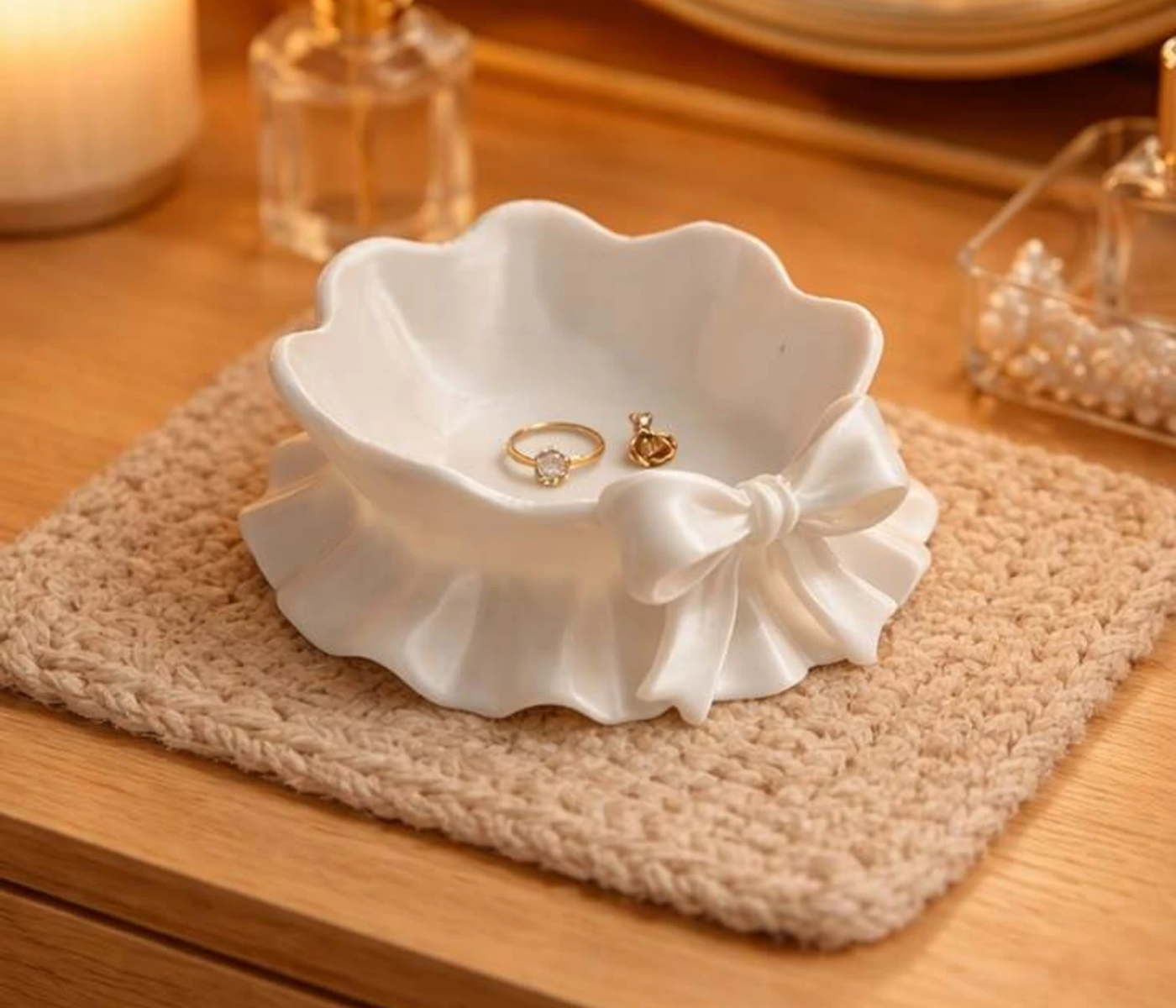 Coquette Bow catch bowl