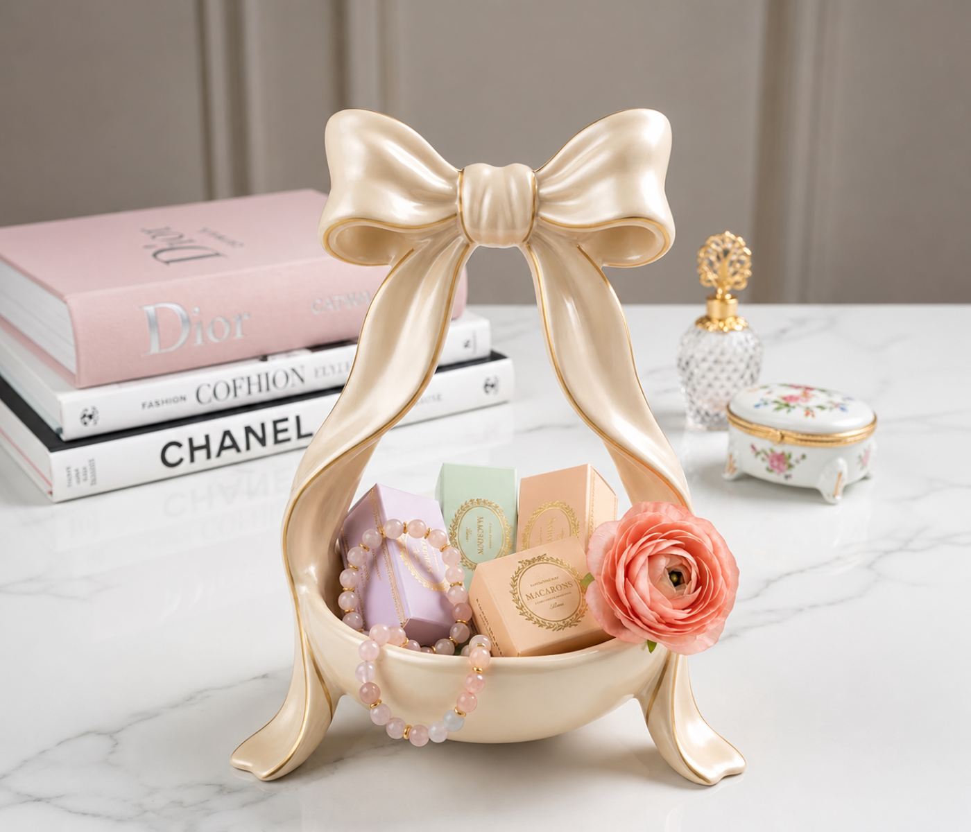 Bow Neclace and jewellery organizer