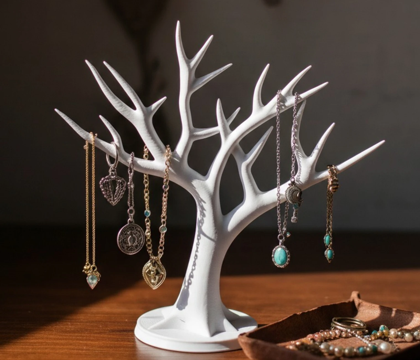 Tree jewellery holder